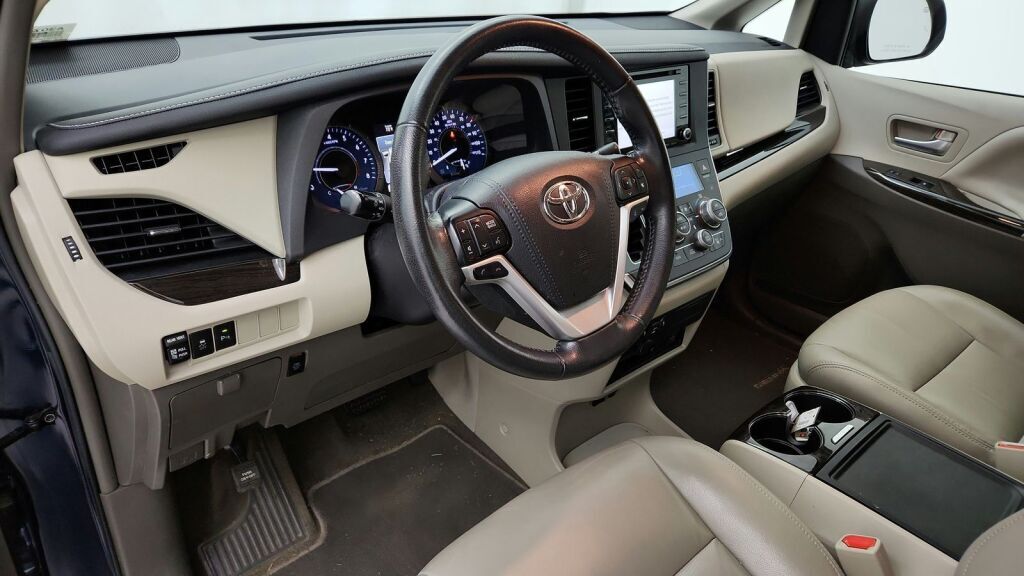 2019 Toyota Sienna XLE Premium Laurel MD
