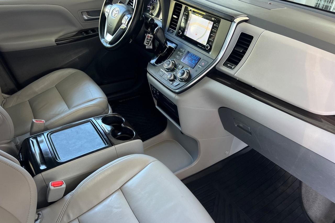 2019 Toyota Sienna XLE Roseville CA
