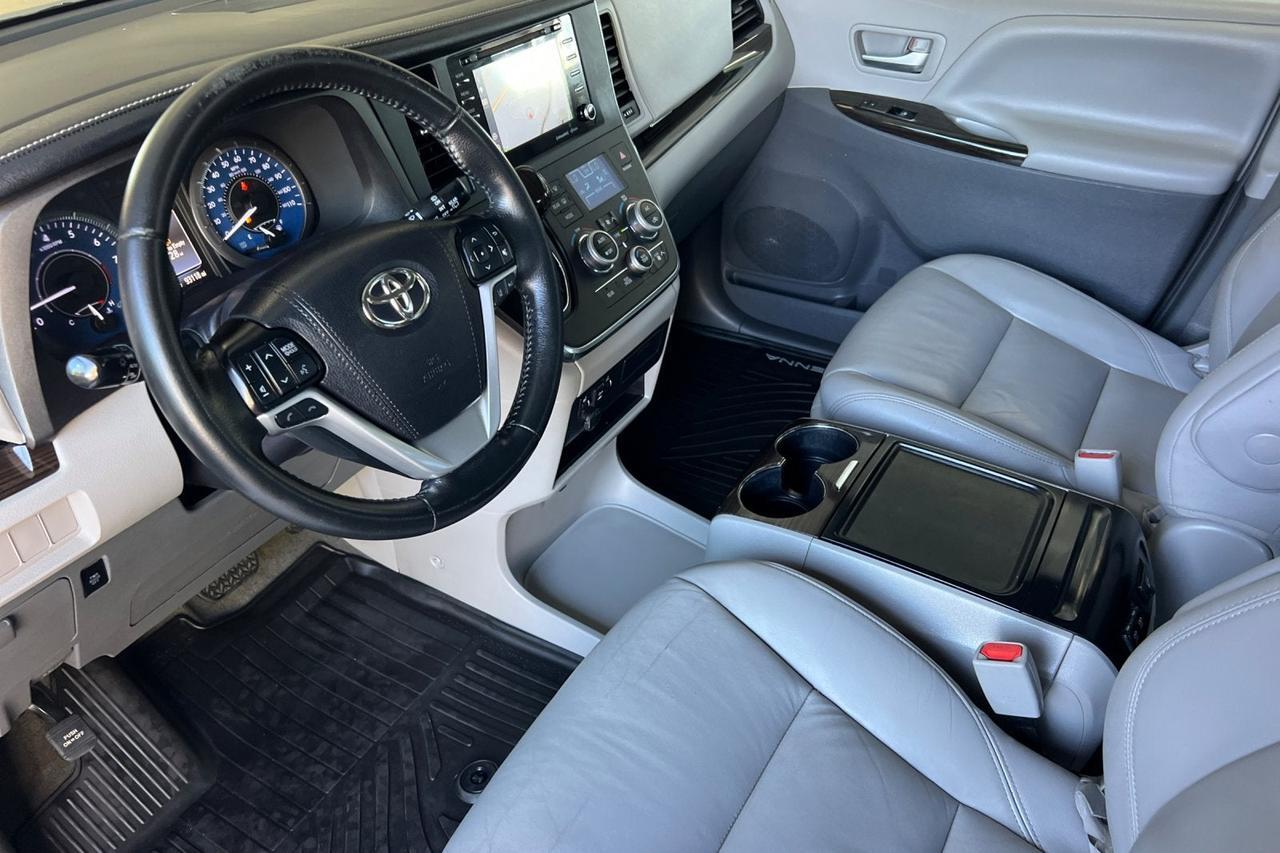 2019 Toyota Sienna XLE Roseville CA
