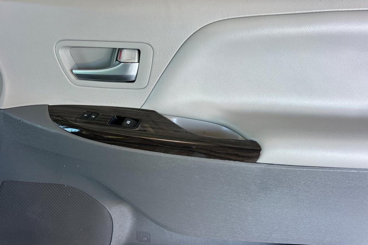 2019 Toyota Sienna XLE Roseville CA