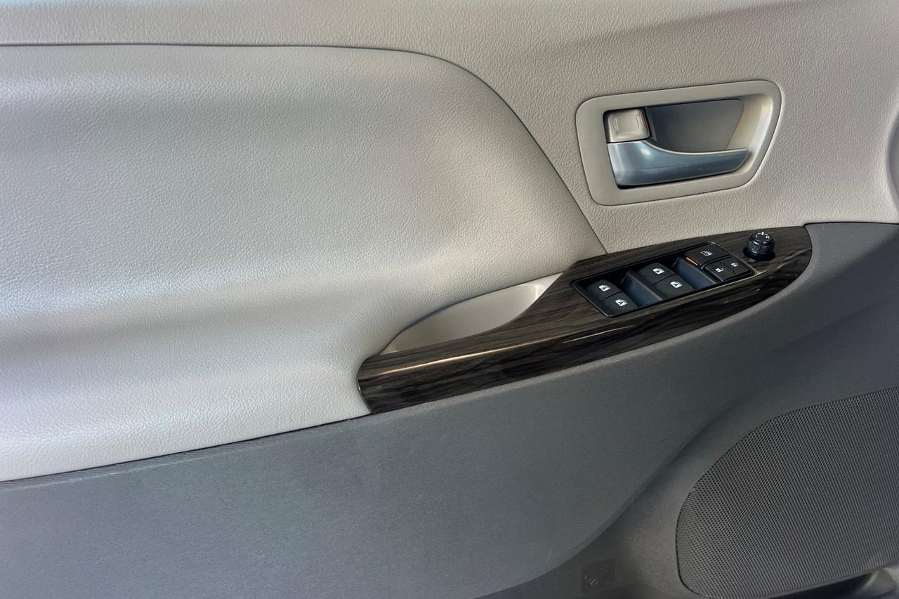 2019 Toyota Sienna XLE Roseville CA