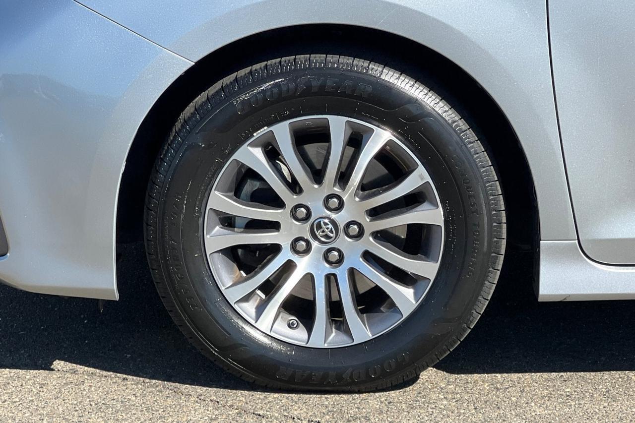 2019 Toyota Sienna XLE Roseville CA