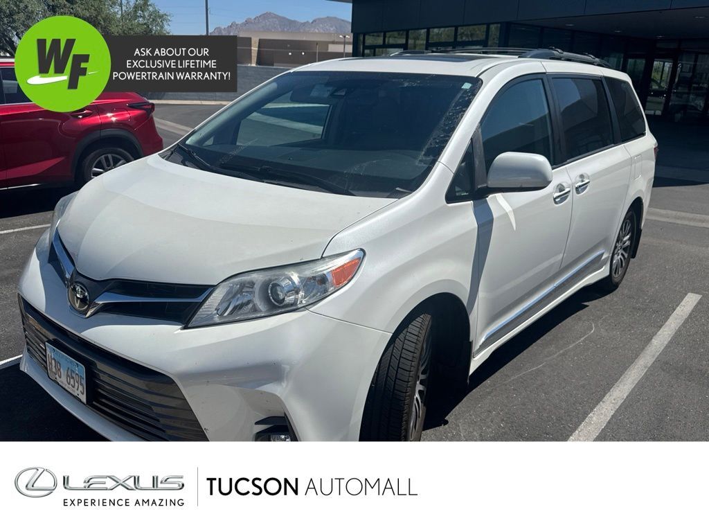 2019 Toyota Sienna XLE