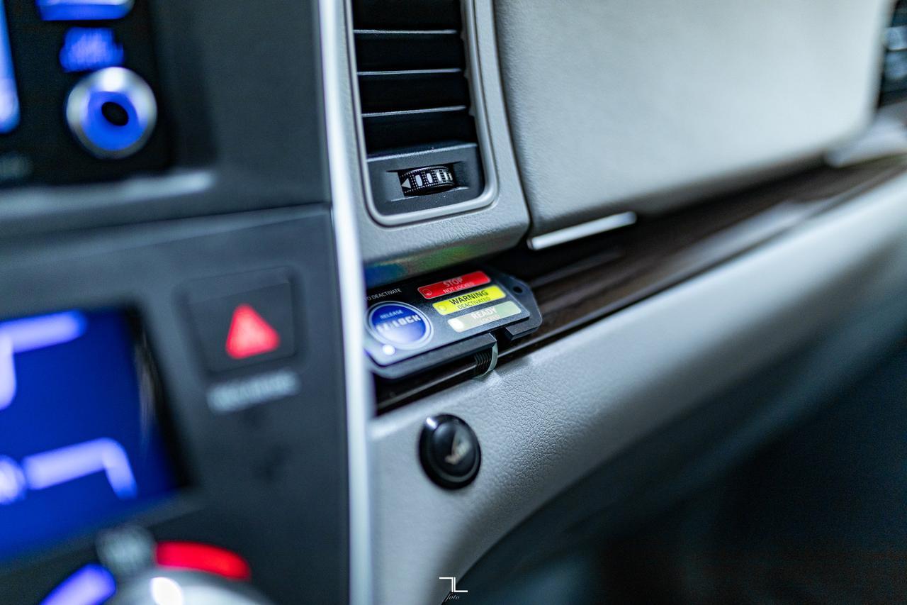 2019 Toyota Sienna XLE Wheelchair Van Leather Roof BCam Red Deer AB