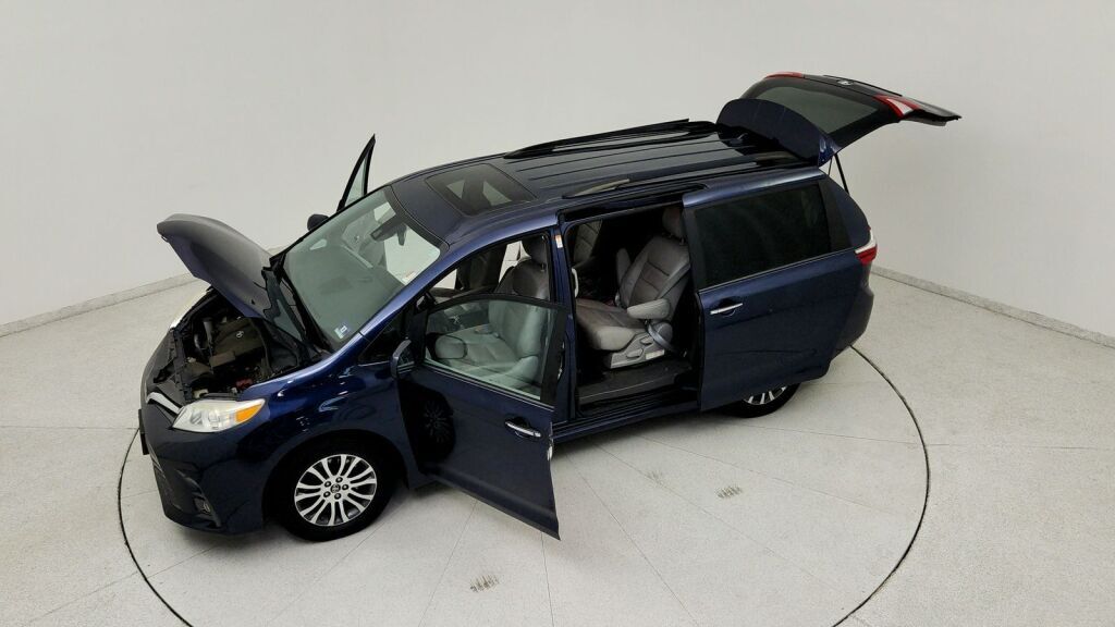 2019 Toyota Sienna XLE Laurel MD