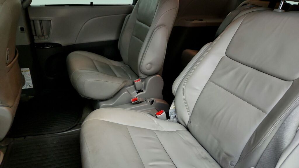 2019 Toyota Sienna XLE Laurel MD