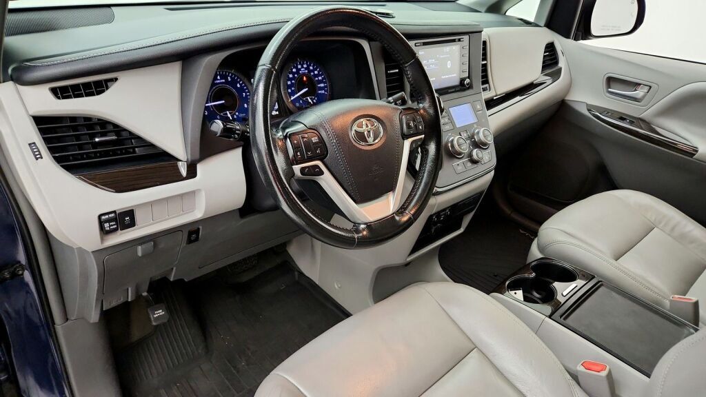2019 Toyota Sienna XLE Laurel MD