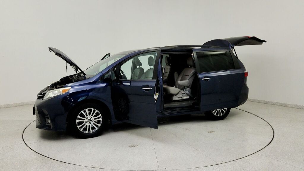 2019 Toyota Sienna XLE Laurel MD