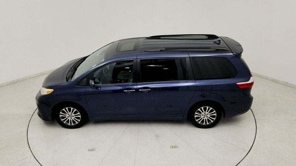 2019 Toyota Sienna XLE Laurel MD