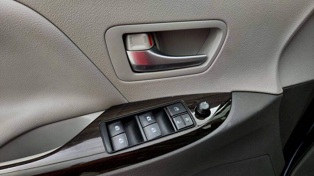 2019 Toyota Sienna XLE Laurel MD