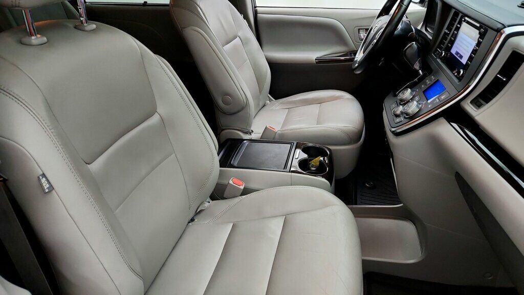 2019 Toyota Sienna XLE Laurel MD