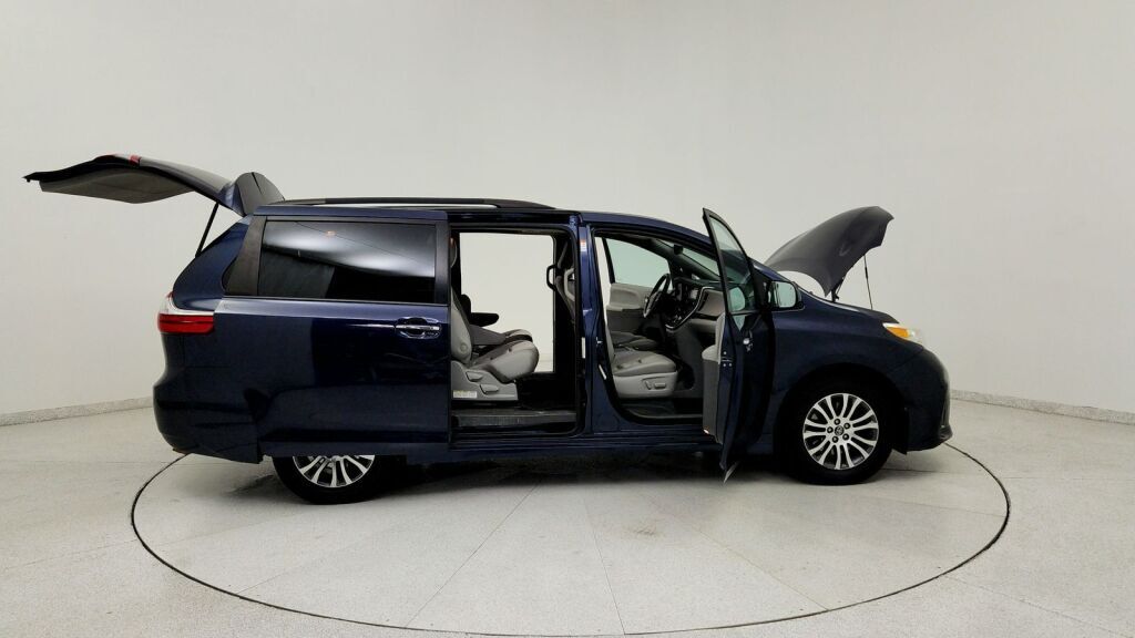 2019 Toyota Sienna XLE Laurel MD