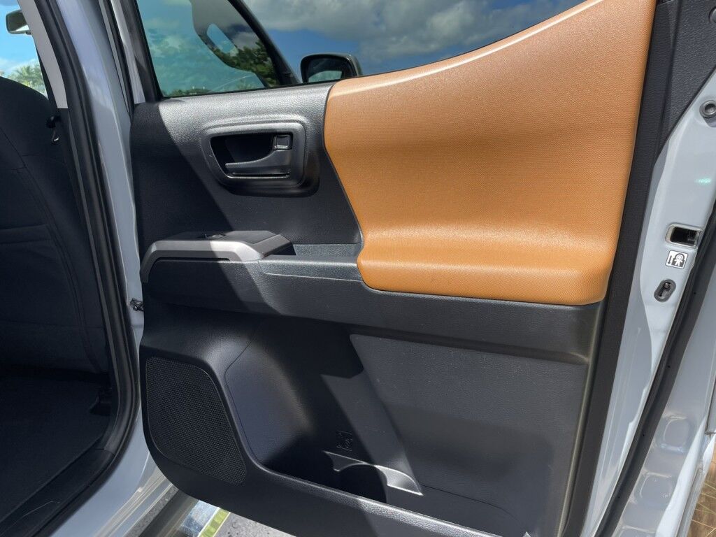 2019 Toyota Tacoma 2WD TRD Off ROAD~CLEAN CAR FAX~LOW MILES~EXCELLENT CONDITION~4X2~5.0&apos; BED LENGTH~BLUETOOTH~HALOGEN HEADLIGHTS~REMOVABLE TAILGATE~STABILITY CONTROL~TRAILER HITCH Sarasota FL