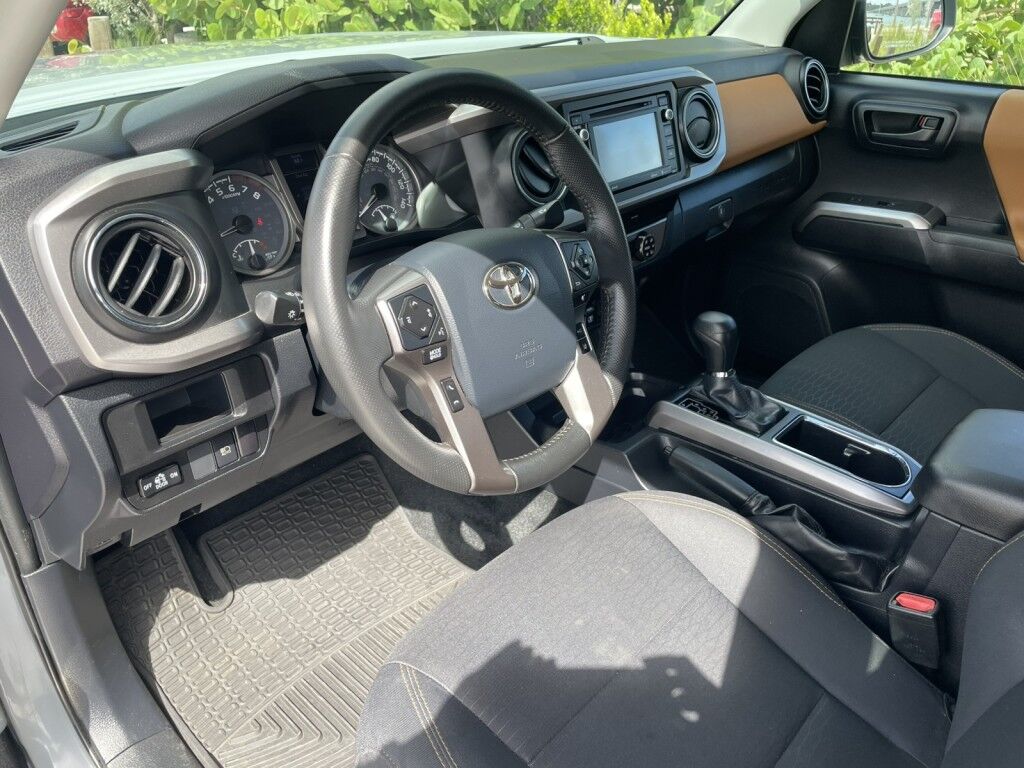 2019 Toyota Tacoma 2WD TRD Off ROAD~CLEAN CAR FAX~LOW MILES~EXCELLENT CONDITION~4X2~5.0&apos; BED LENGTH~BLUETOOTH~HALOGEN HEADLIGHTS~REMOVABLE TAILGATE~STABILITY CONTROL~TRAILER HITCH Sarasota FL