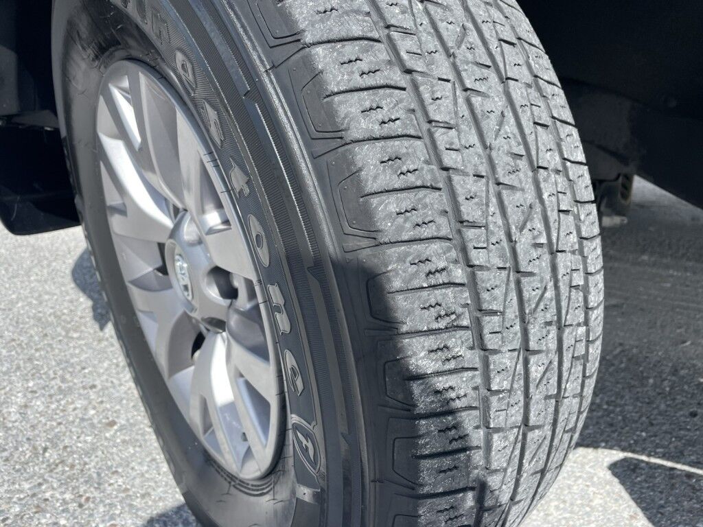 2019 Toyota Tacoma 2WD TRD Off ROAD~CLEAN CAR FAX~LOW MILES~EXCELLENT CONDITION~4X2~5.0&apos; BED LENGTH~BLUETOOTH~HALOGEN HEADLIGHTS~REMOVABLE TAILGATE~STABILITY CONTROL~TRAILER HITCH Sarasota FL