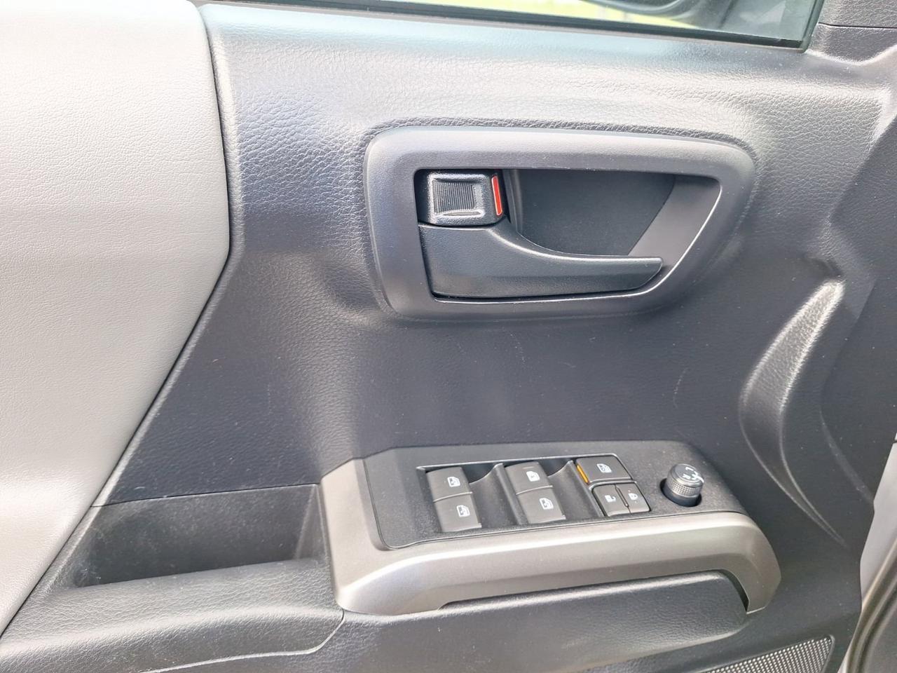 2019 Toyota Tacoma 4WD SR5 Hurst TX