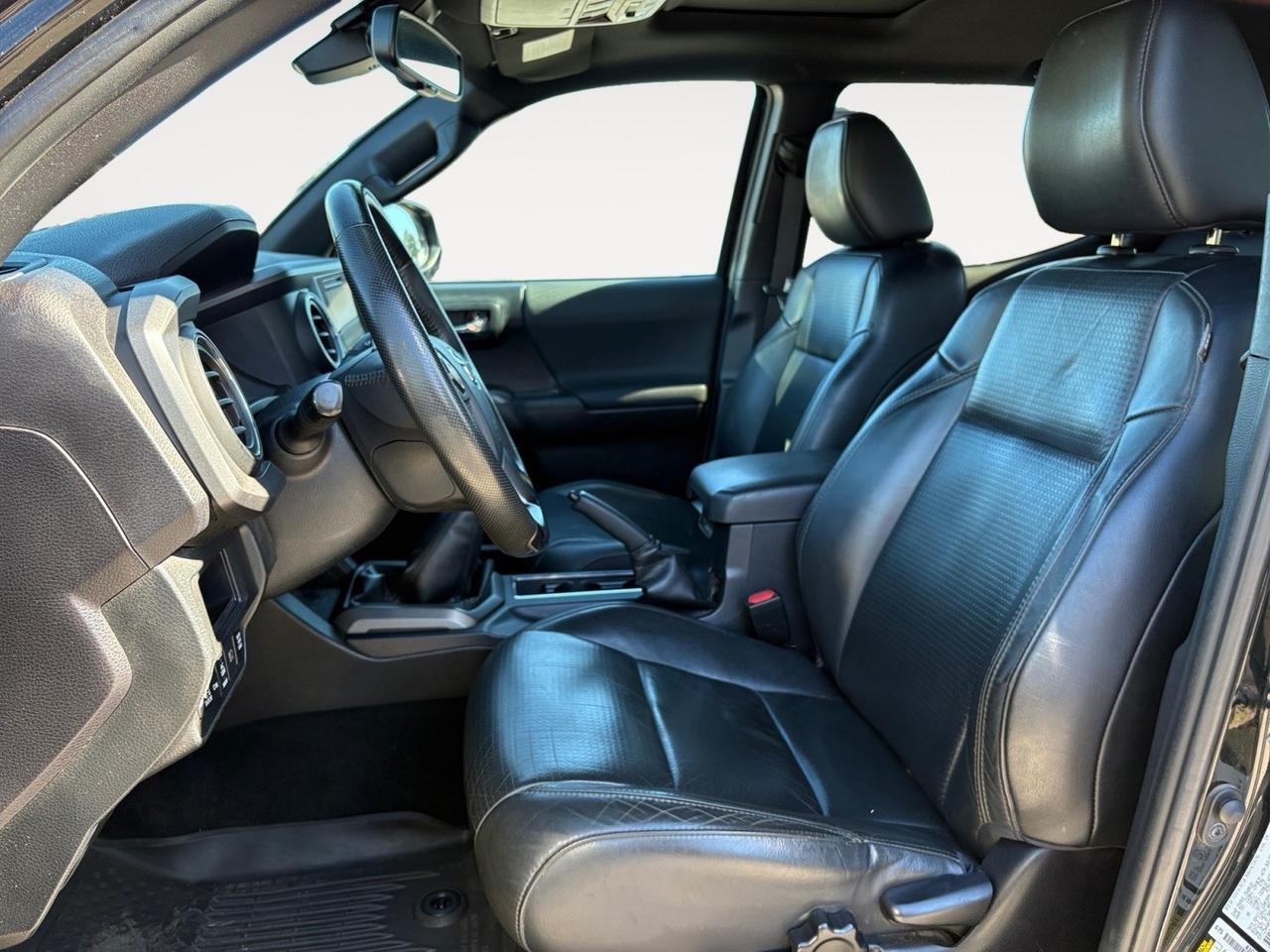 2019 Toyota Tacoma 4WD TRD Off Road, HARD TONNEAU COVER, BACKUP CAMERA WITH PARKING SENSORS, SUNROOF, NAVIGATION, HEATED SEATS, REAR POWER SLIDING WINDOW, KEYLESS ENTRY, LOW MILEAGE, ONLY 1 OWNER, CLEAN CARFAX, THIS TACOMA IS TAKE HOME READY!