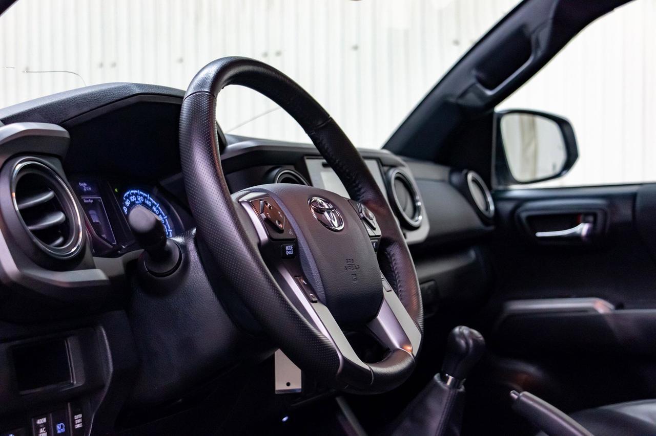 2019 Toyota Tacoma 4x4 Double Cab TRD Sport Manual Leather Roof Nav Red Deer AB