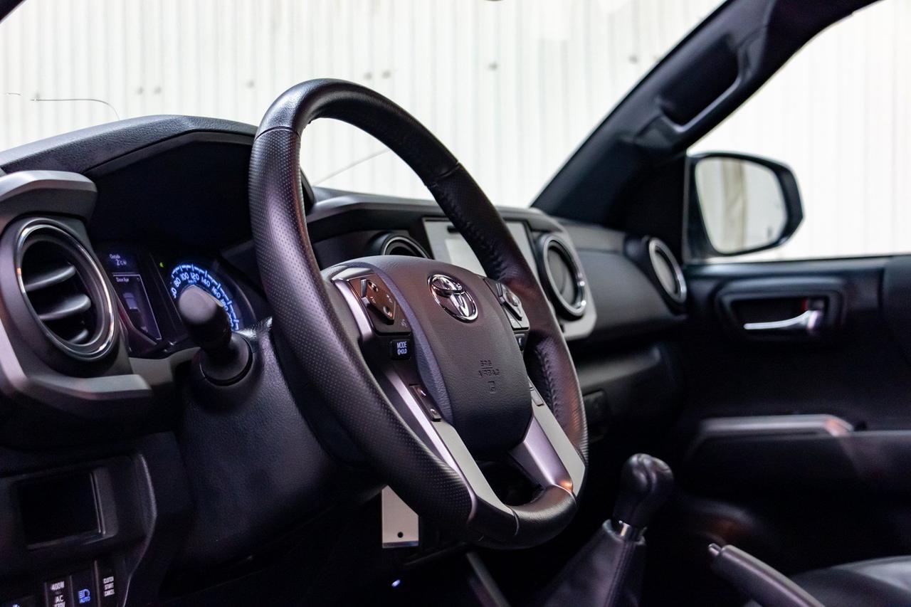 2019 Toyota Tacoma 4x4 Double Cab TRD Sport Manual Leather Roof Nav Red Deer AB