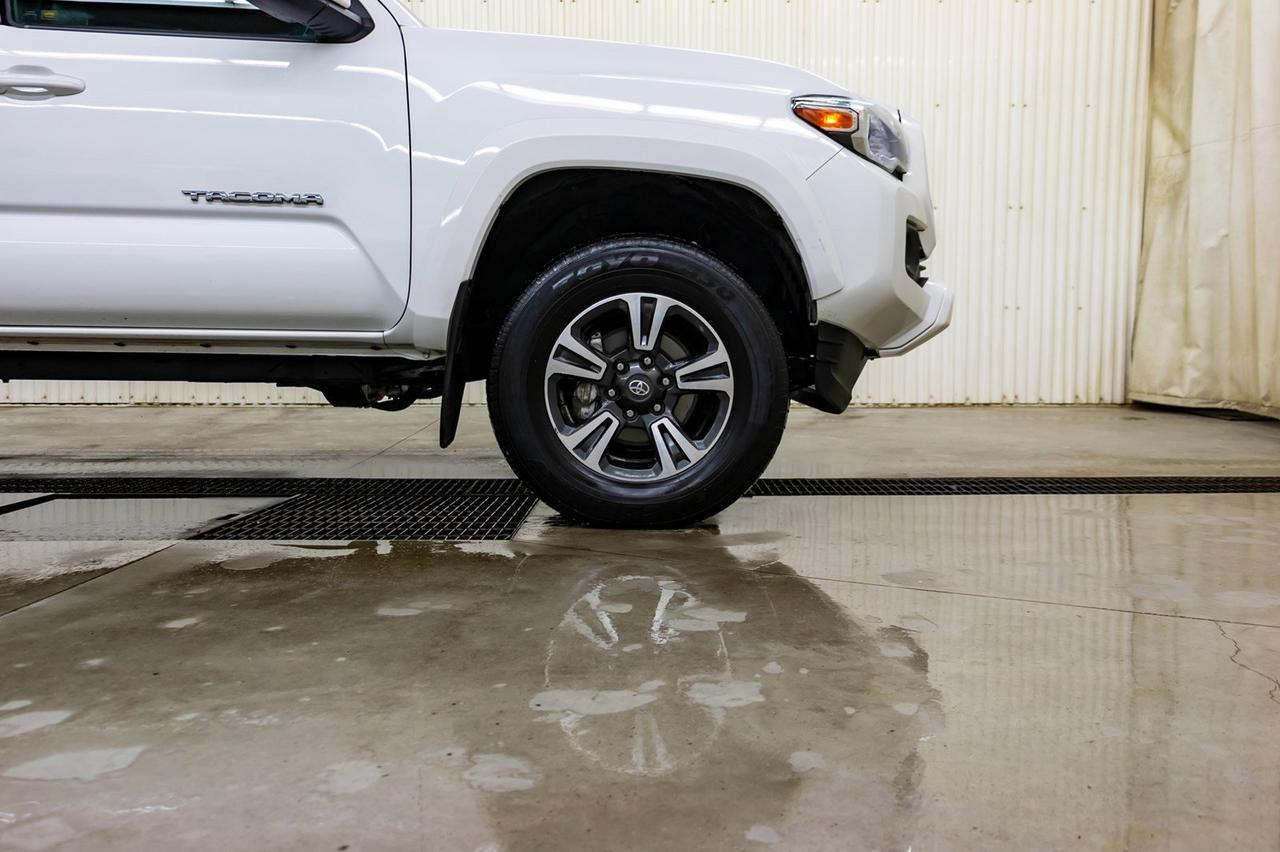 2019 Toyota Tacoma 4x4 Double Cab TRD Sport Manual Leather Roof Nav Red Deer AB