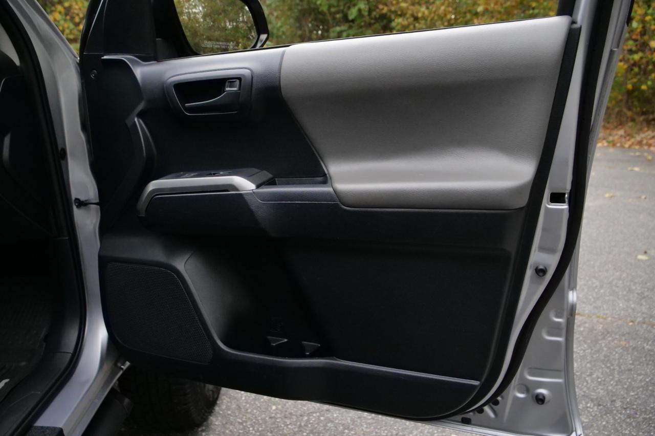 2019 Toyota Tacoma SR5 / Wheels & Tires / Adaptive Cruise! Lincolnton NC