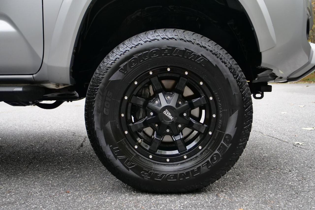 2019 Toyota Tacoma SR5 / Wheels & Tires / Adaptive Cruise! Lincolnton NC