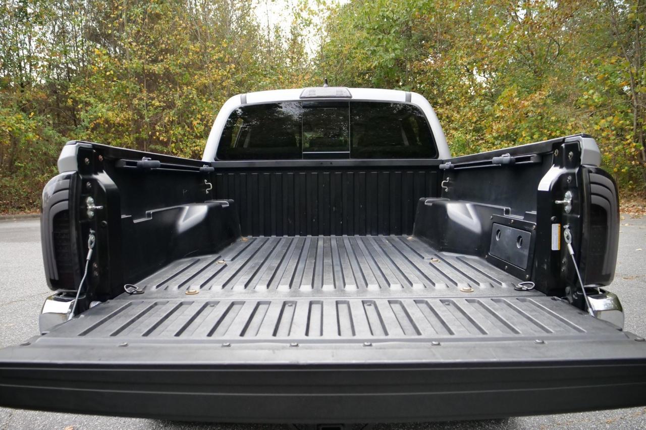 2019 Toyota Tacoma SR5 / Wheels & Tires / Adaptive Cruise! Lincolnton NC