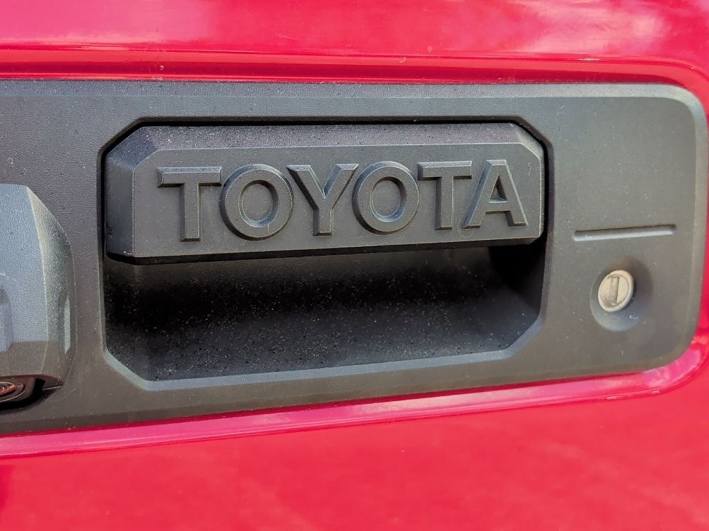 2019 Toyota Tacoma SR5 Worcester MA
