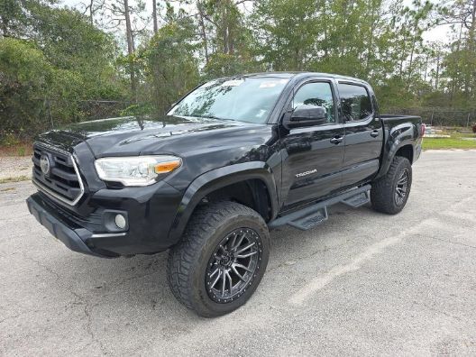 2019 Toyota Tacoma V6 LIFTED AND LOADED
