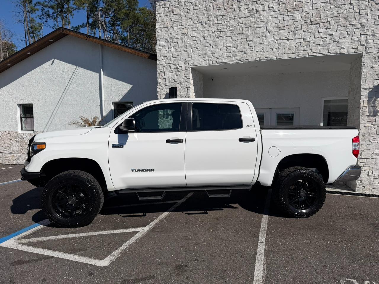2019 Toyota Tundra 4WD SR5 CrewMax 5.5' Bed 5.7L FFV (Natl)