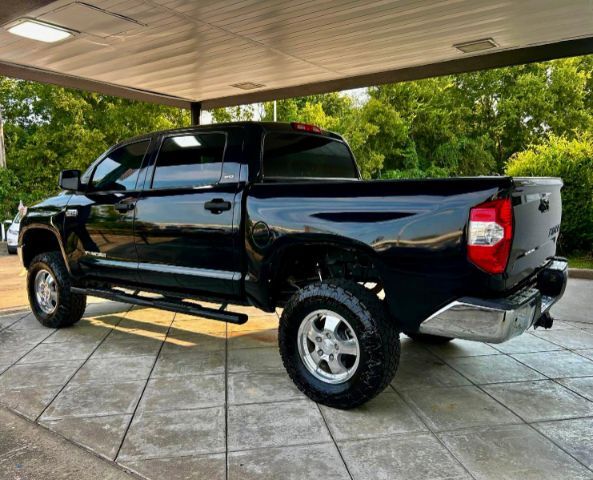 2019 Toyota Tundra SR5 5.7L V8 FFV Crew