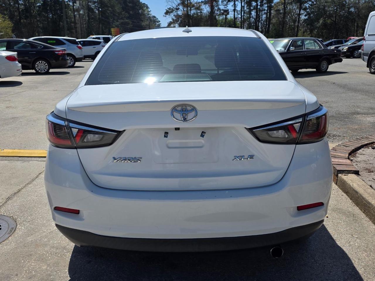 2019 Toyota Yaris Sedan XLE