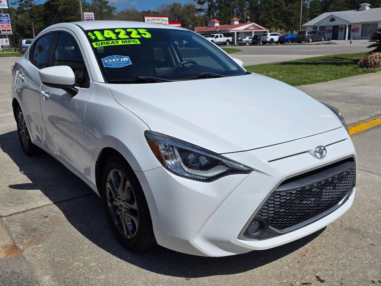 2019 Toyota Yaris Sedan XLE