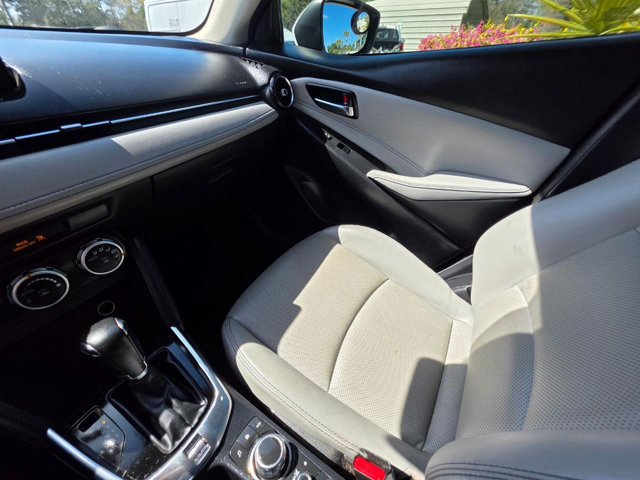 2019 Toyota Yaris Sedan XLE Hardeeville SC