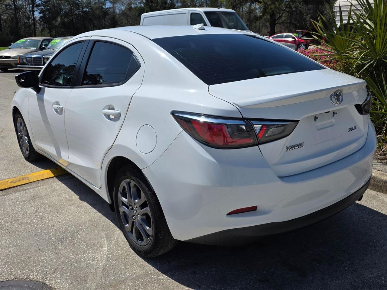 2019 Toyota Yaris Sedan XLE
