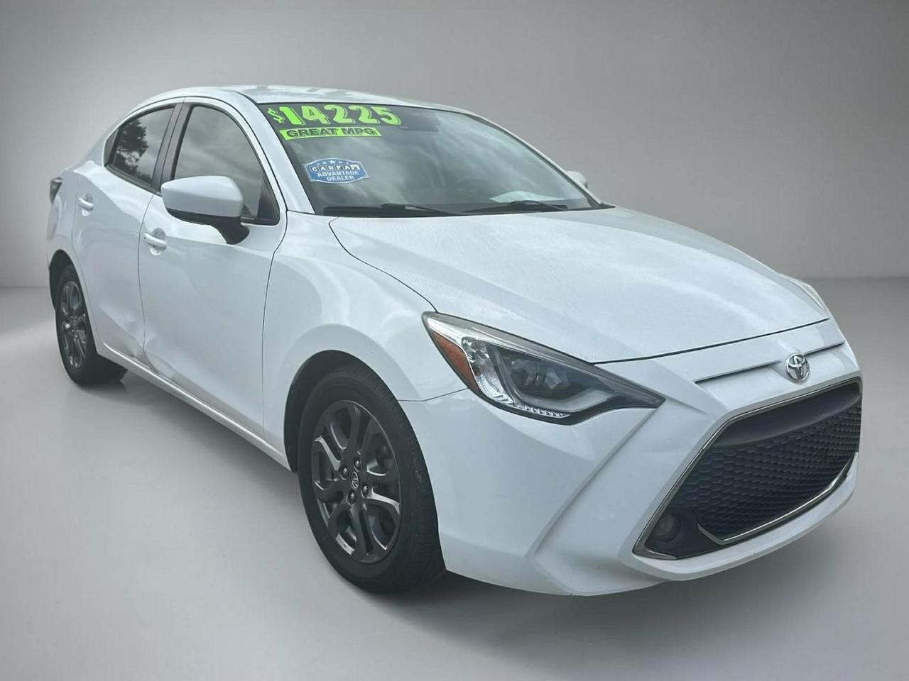 2019 Toyota Yaris Sedan XLE