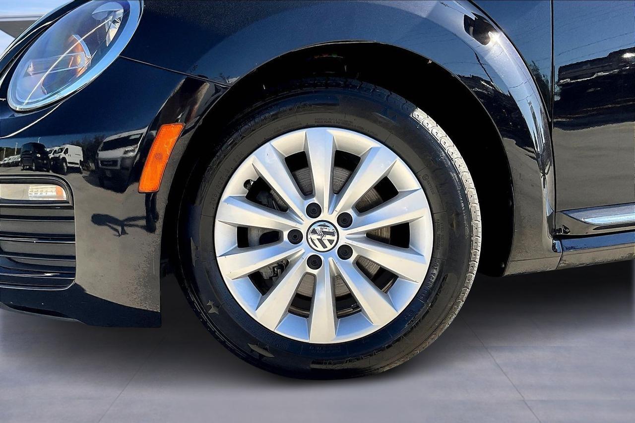 2019 VOLKSWAGEN BEETLE S Houston TX