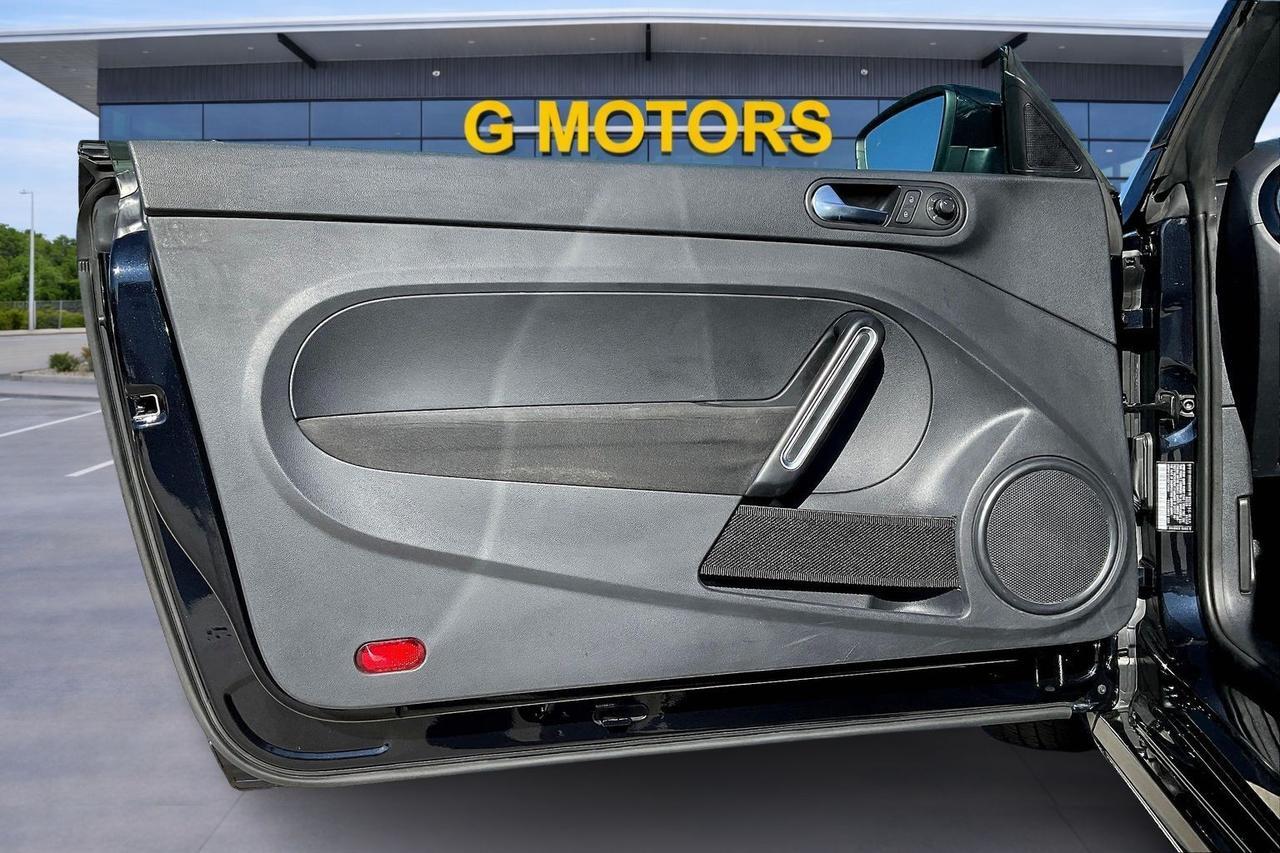 2019 VOLKSWAGEN BEETLE S Houston TX