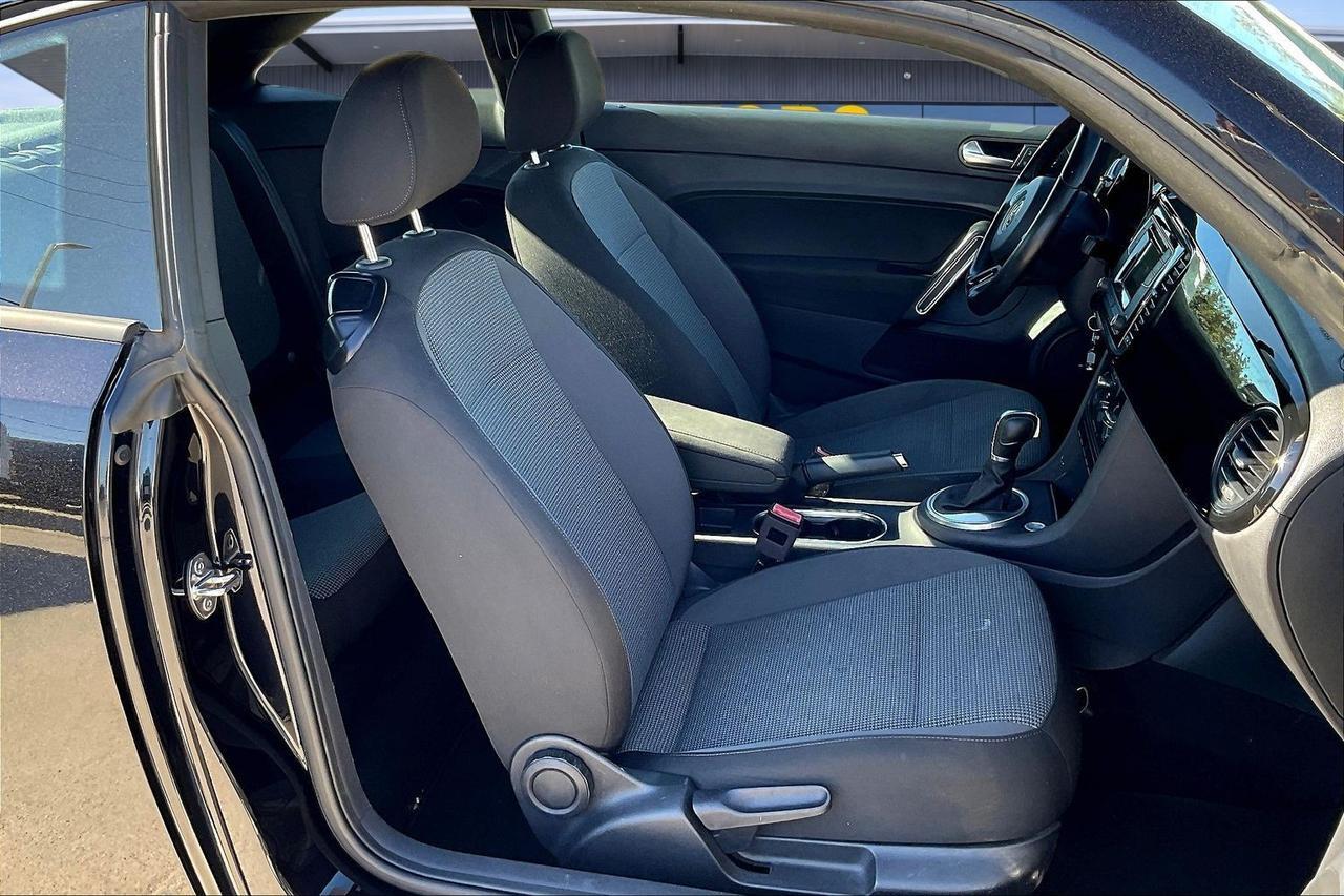 2019 VOLKSWAGEN BEETLE S Houston TX