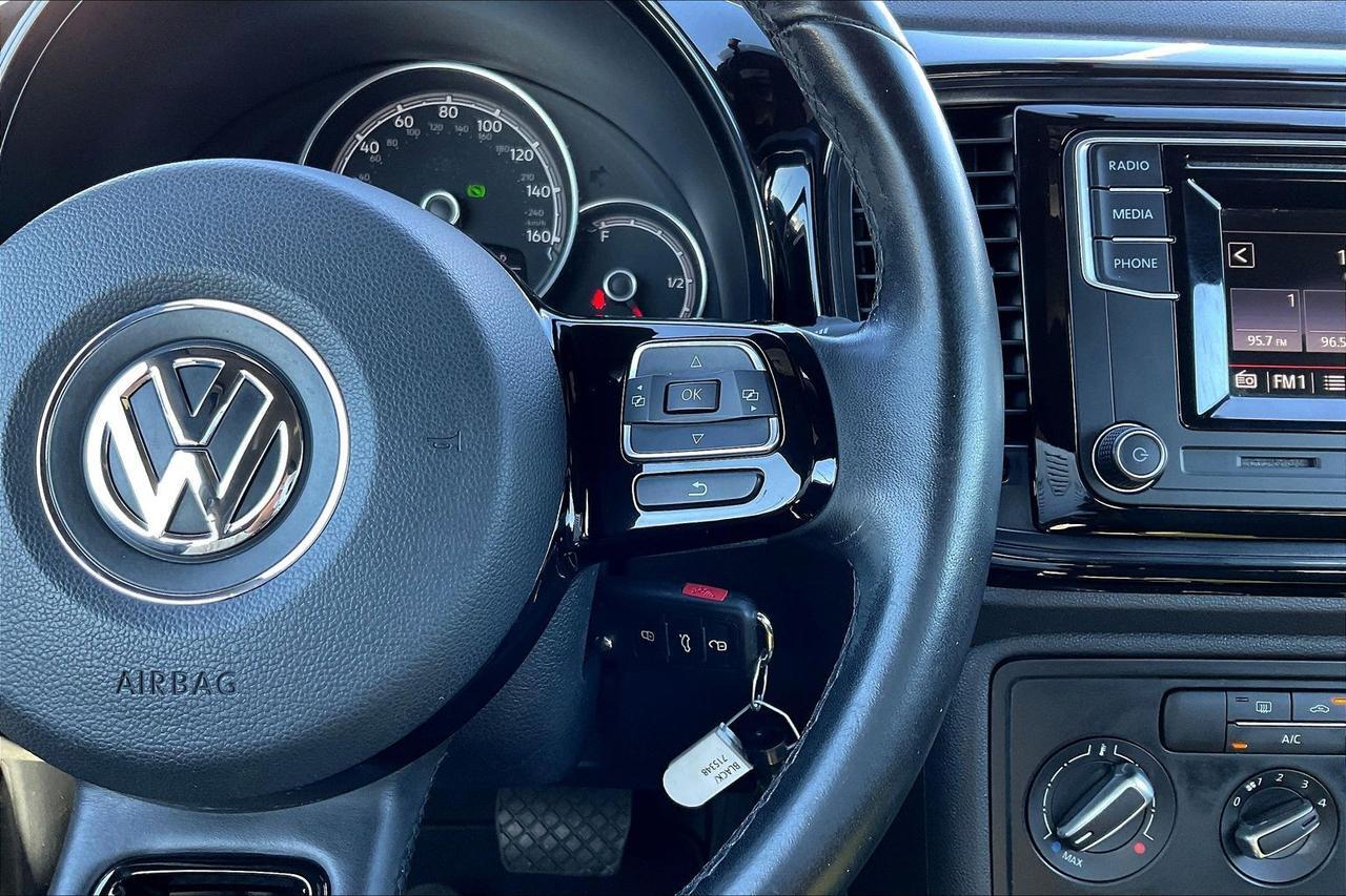 2019 VOLKSWAGEN BEETLE S Houston TX
