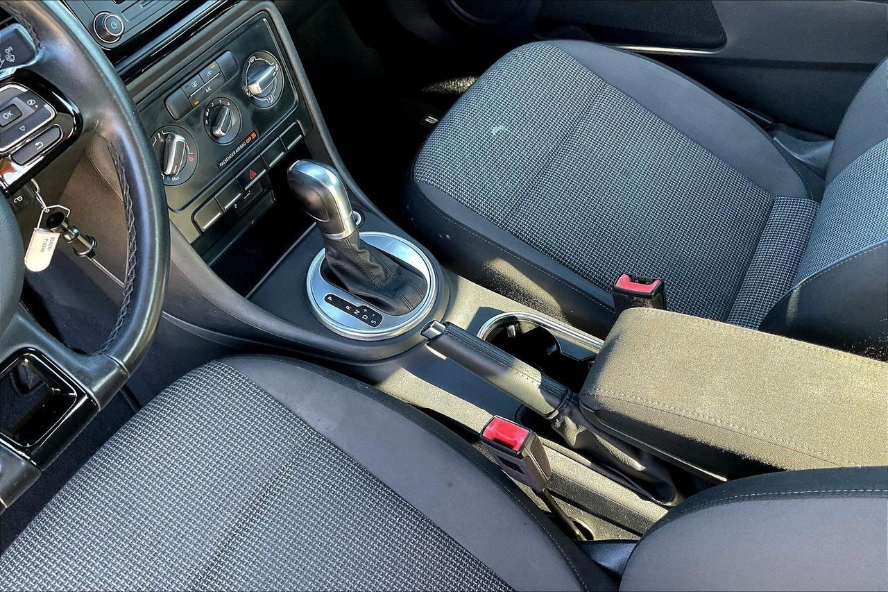 2019 VOLKSWAGEN BEETLE S Houston TX