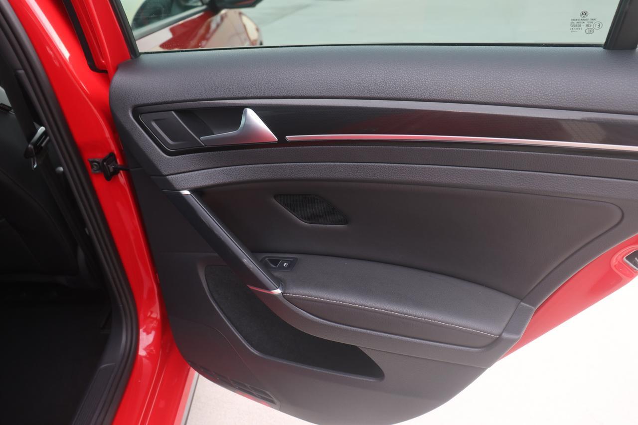 2019 VOLKSWAGEN GOLF R Houston TX