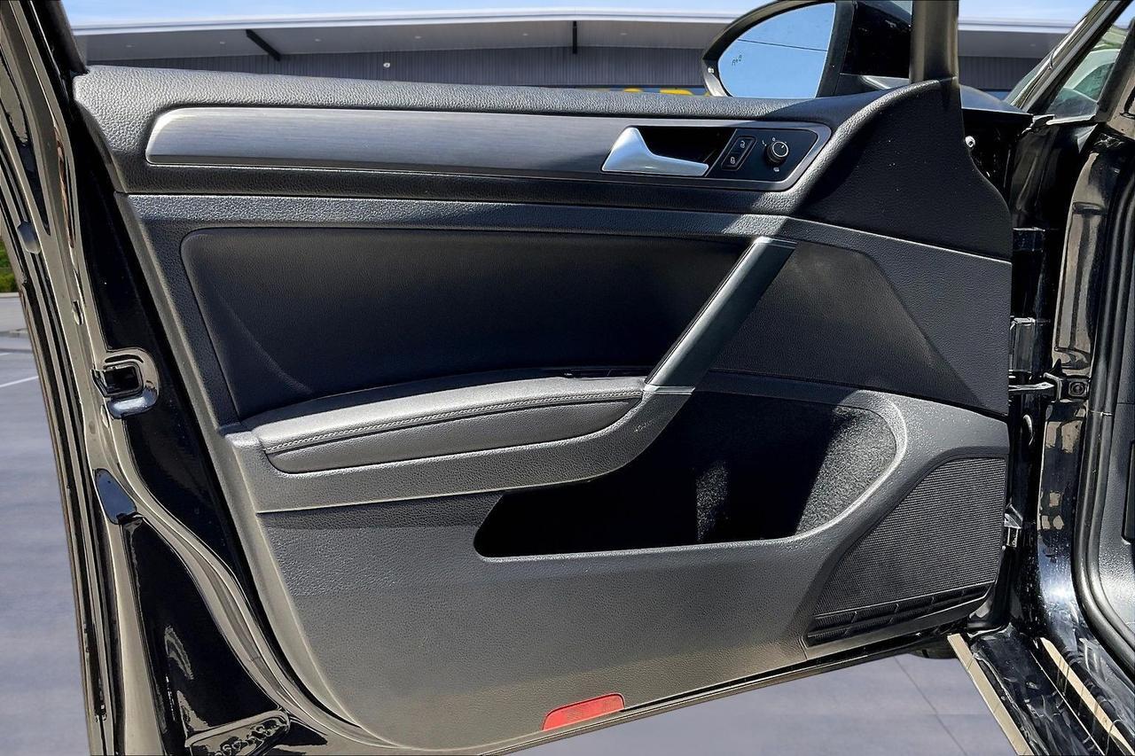 2019 VOLKSWAGEN GOLF S Houston TX