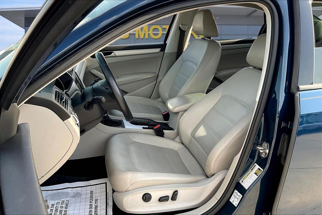 2019 VOLKSWAGEN PASSAT WOLFSBURG Houston TX