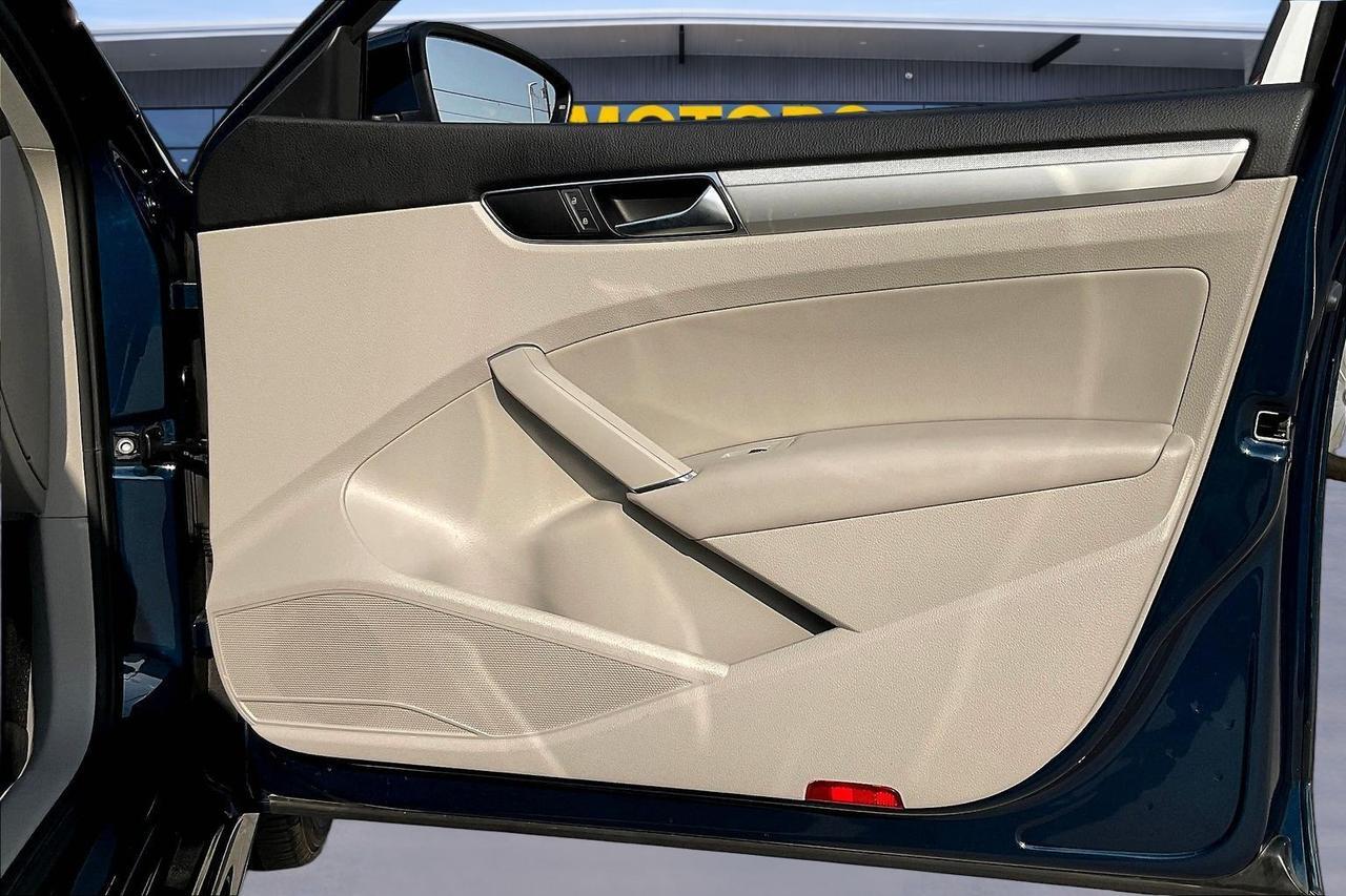 2019 VOLKSWAGEN PASSAT WOLFSBURG Houston TX