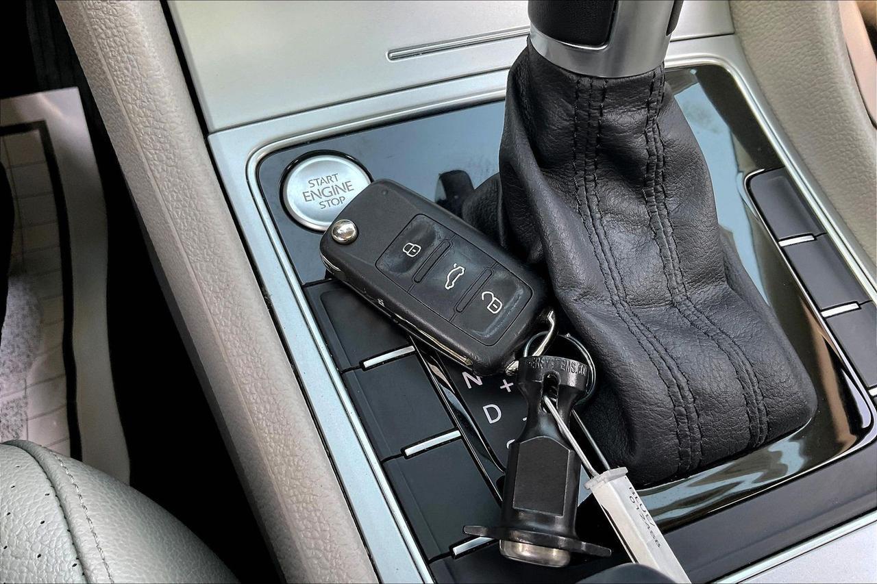 2019 VOLKSWAGEN PASSAT WOLFSBURG Houston TX