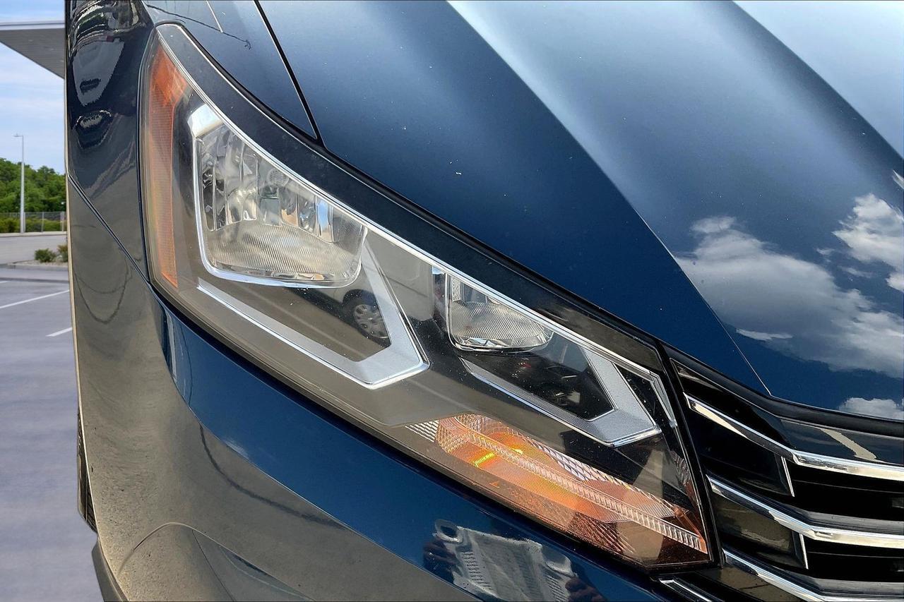 2019 VOLKSWAGEN PASSAT WOLFSBURG Houston TX