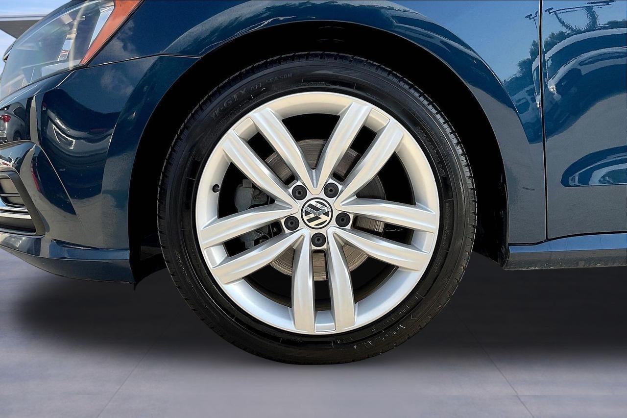 2019 VOLKSWAGEN PASSAT WOLFSBURG Houston TX