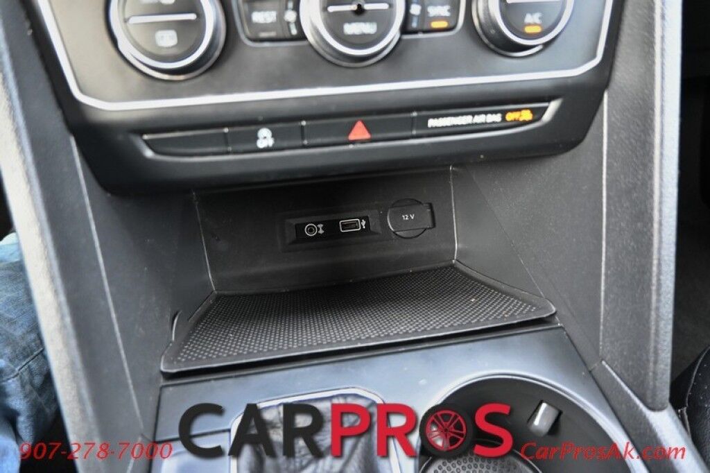 2019 Volkswagen Atlas 3.6L V6 SE w/Technology - 3.6L V6 - Automatic - All Wheel Drive - Remote Start - Keyless Entry - Front Heated Leather Seats - Blind Spot Detection - 3rd Row Seats 7 - Tow Package - 1 Owner Anchorage AK