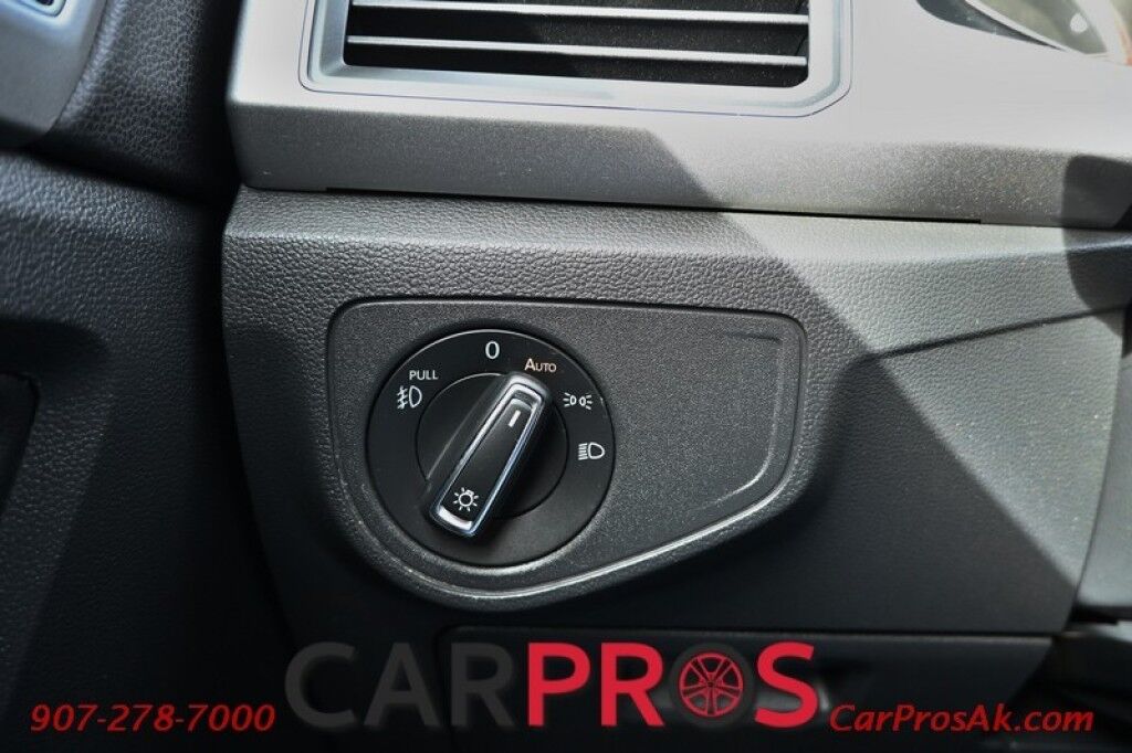 2019 Volkswagen Atlas 3.6L V6 SE w/Technology - 3.6L V6 - Automatic - All Wheel Drive - Remote Start - Keyless Entry - Front Heated Leather Seats - Blind Spot Detection - 3rd Row Seats 7 - Tow Package - 1 Owner Anchorage AK